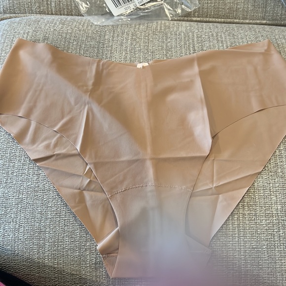 NWT Victoria’s Secret seamless panties. - Picture 2 of 4
